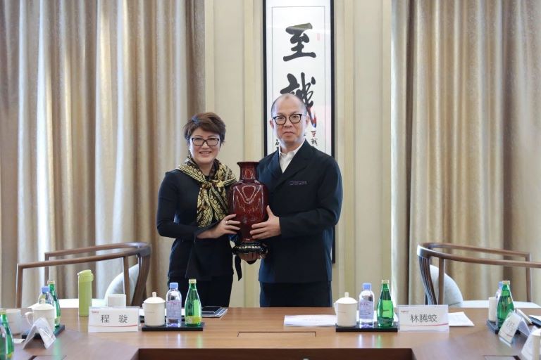 新通联董事长_新冠病毒卡通图片(3)